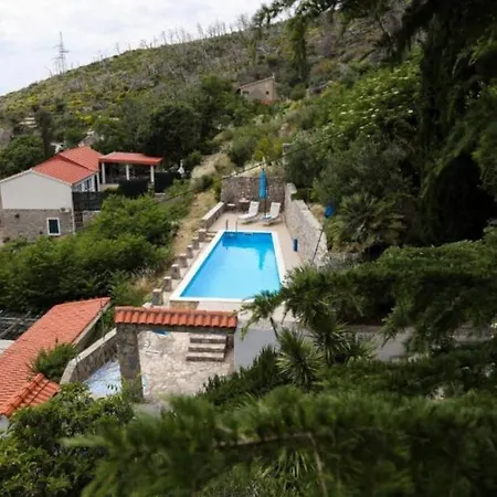 別荘 Kristina - Pool With Panoramic View Žrnovnica